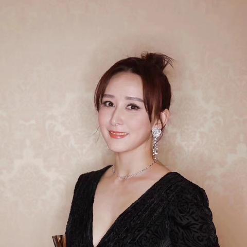 熟女魅力，优雅自信的真实照片展现