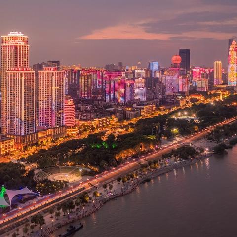 李宁新口号，点燃激情，共创无限运动可能